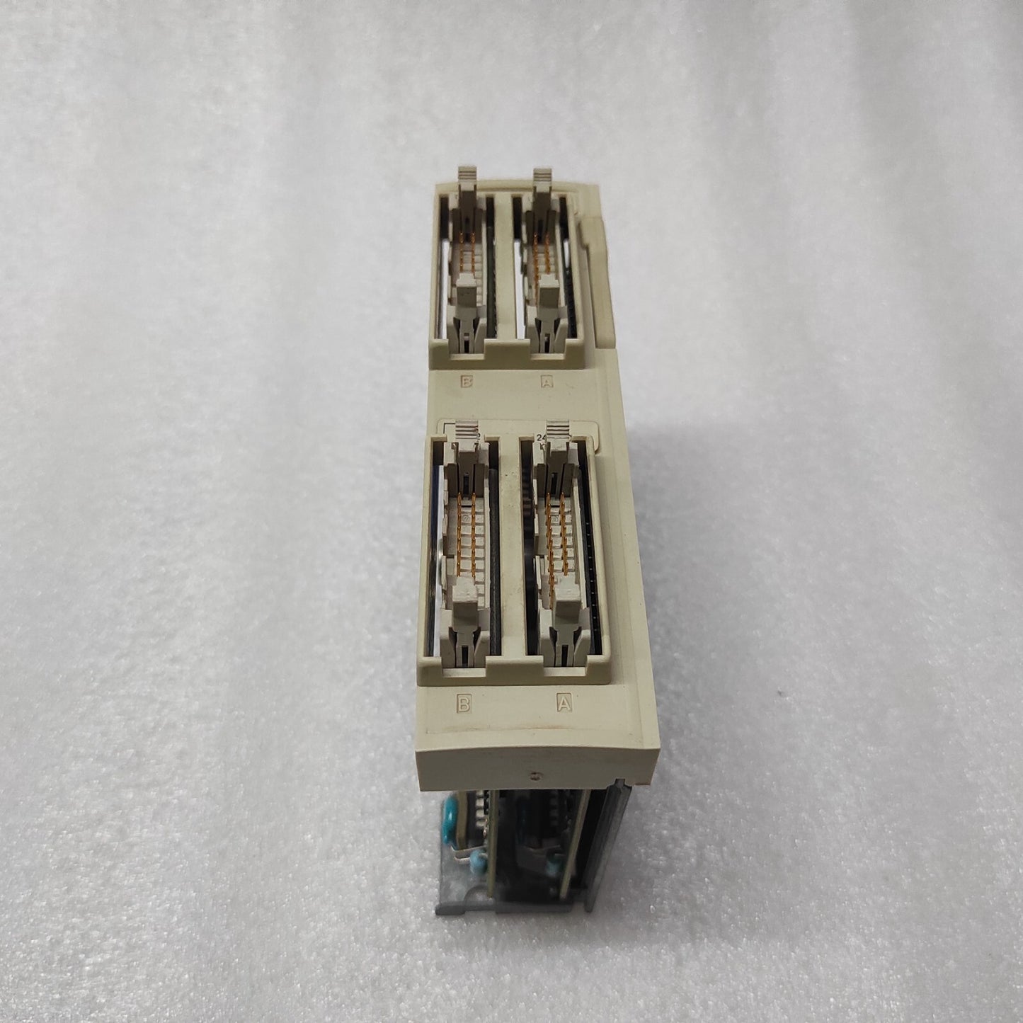 SE TSXDMZ64DTK 32I/O MODULE 24VDC