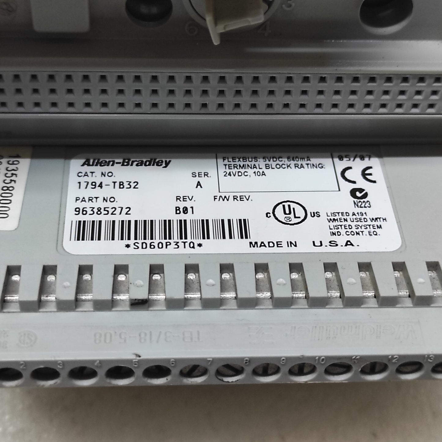 ALLEN BRADLEY CAT 1794-IB32 FLEX I/O 97284671 1794-TB32 96385272