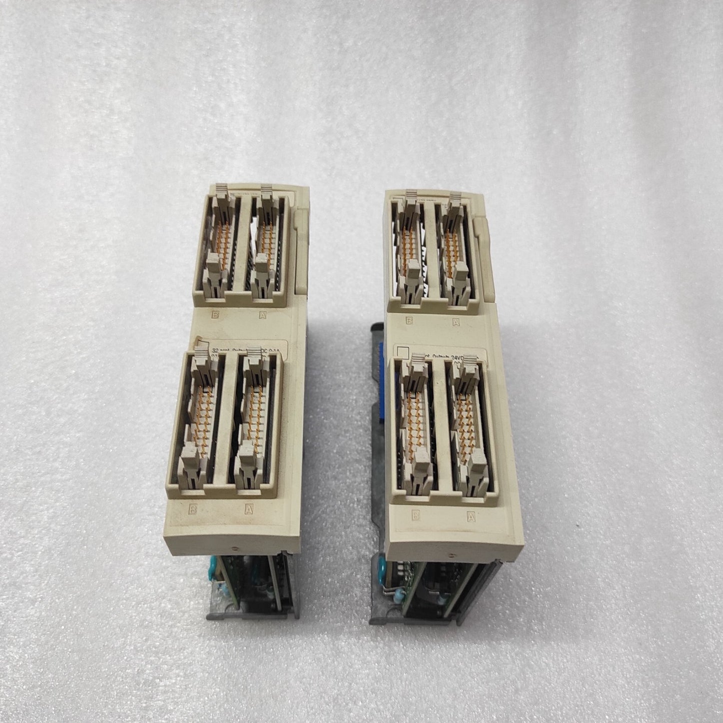 SE TSXDMZ64DTK 32I/O MODULE 24VDC