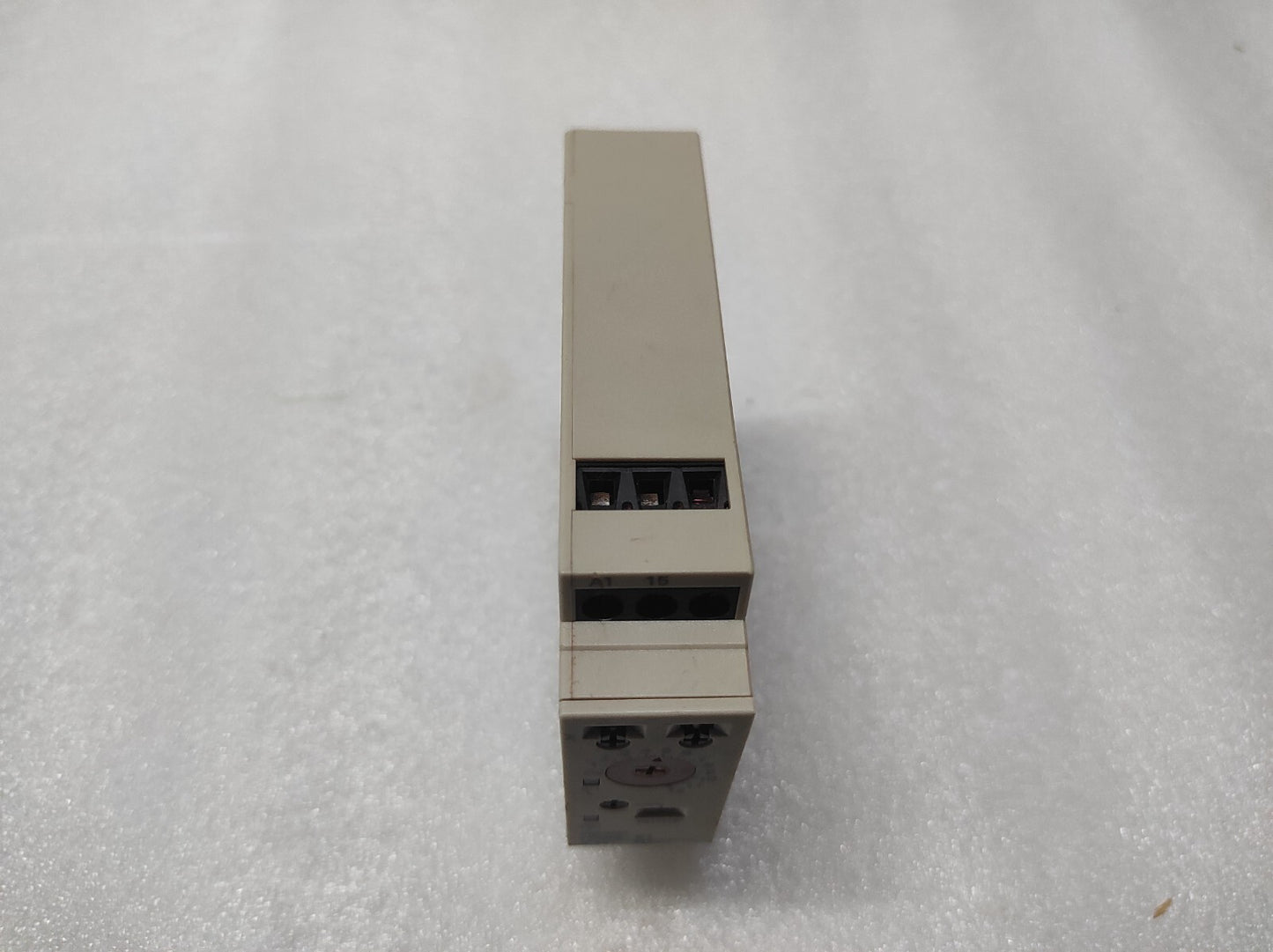 OMRON H3DE-S1 MULTIFUNCTION TIMER 24-230VAC/DC