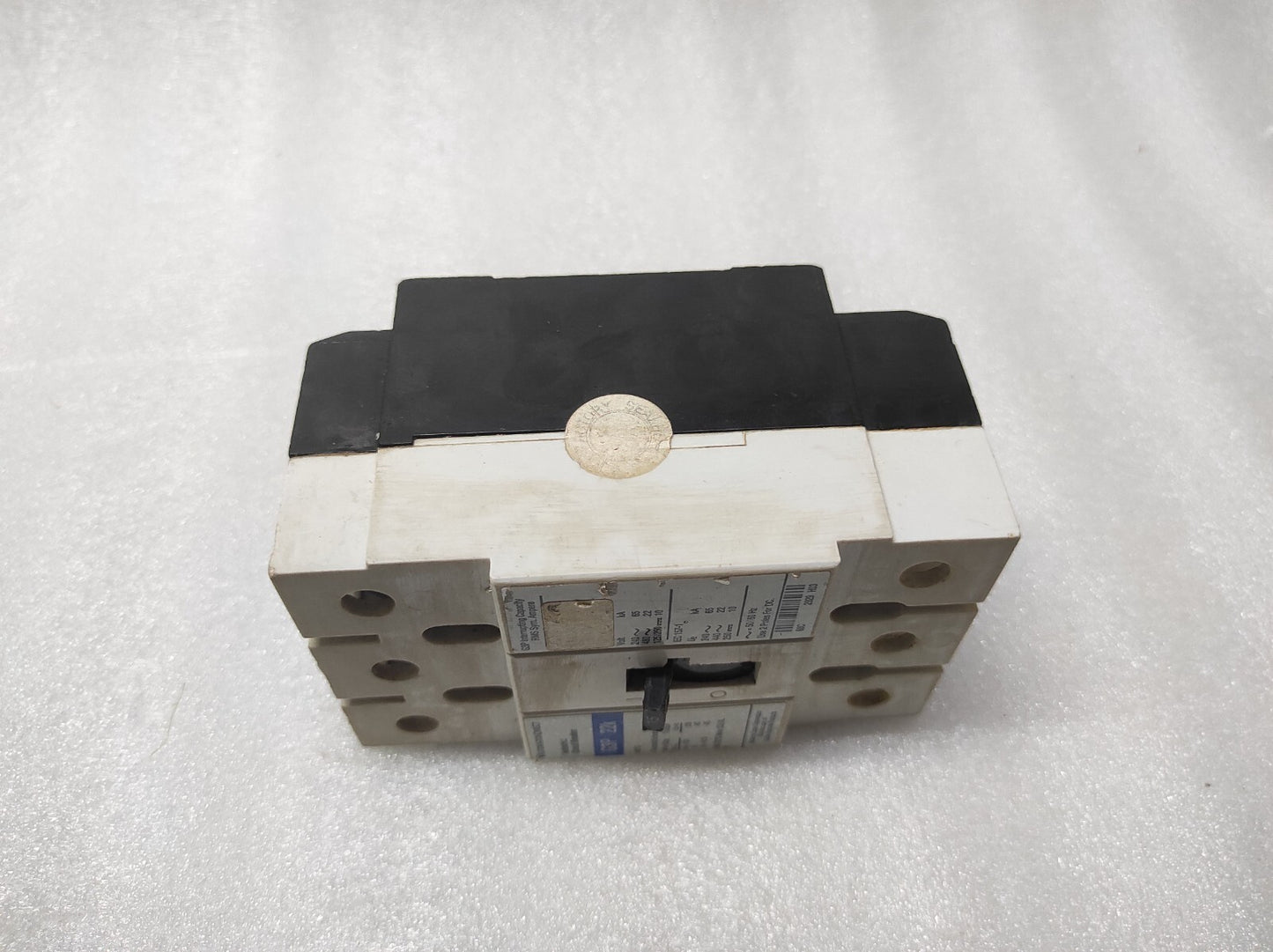 AUTOMATION DIRECT G3P22K CIRCUIT BREAKER 15A CUTLER HAMMER EATON