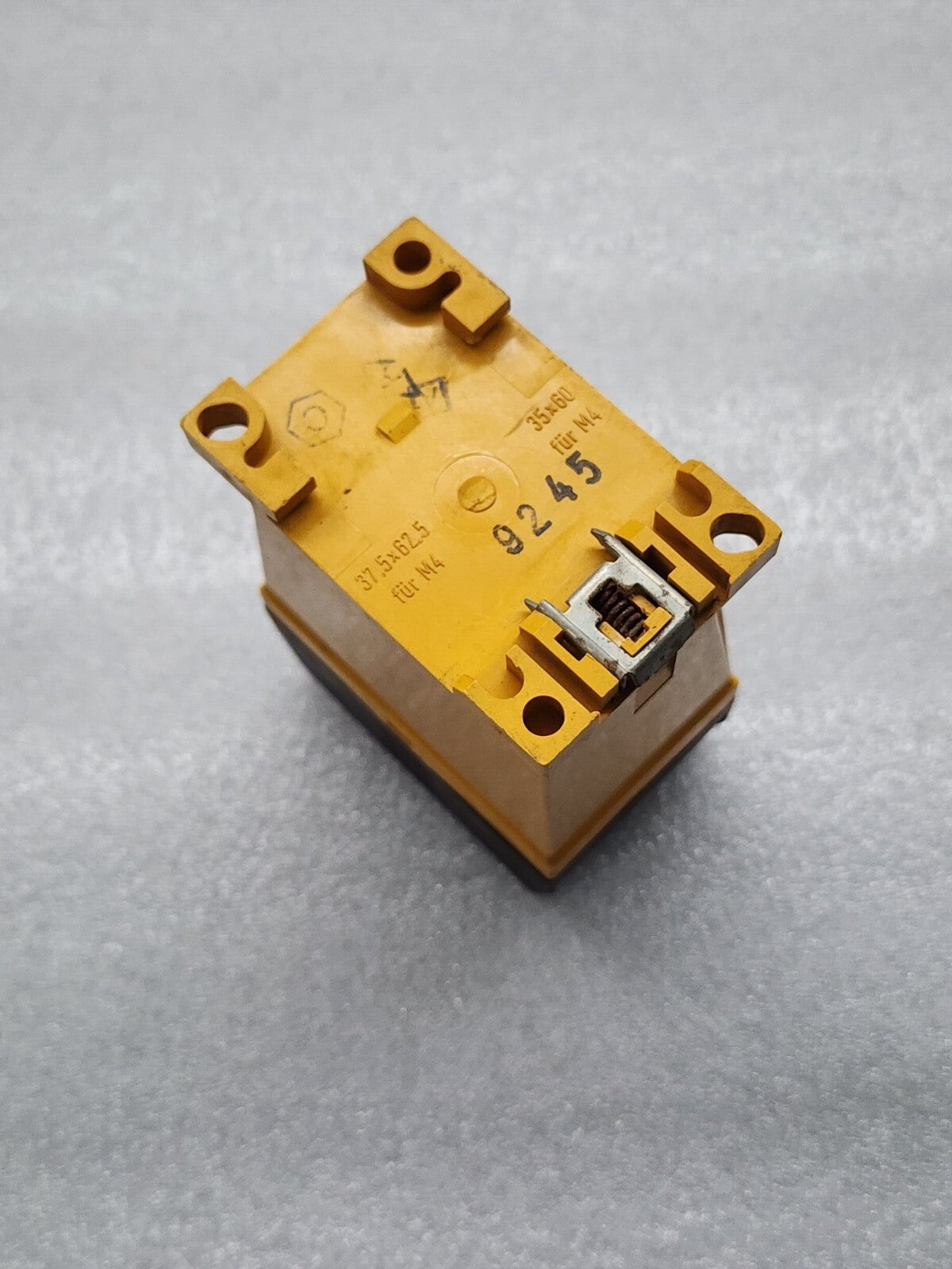 SCHIELE SRN ON DELAY ON OPERATE TIMER 2.413.561.38 220-240V