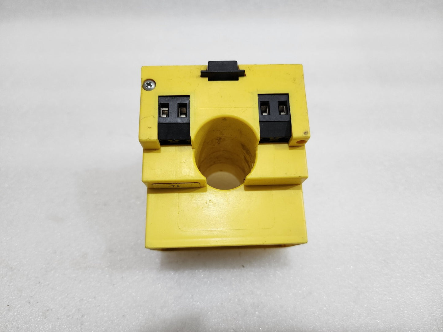 BENDER W465-A26 CURRENT TRANSFORMER B911754