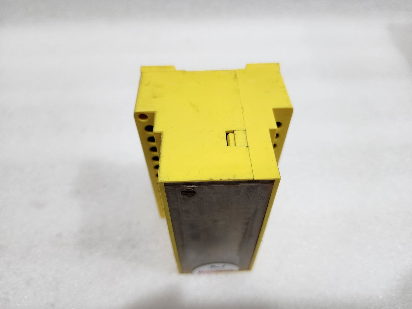 BENDER RCMA472LY-21 RESIDUAL CURRENT MONITOR B94042012