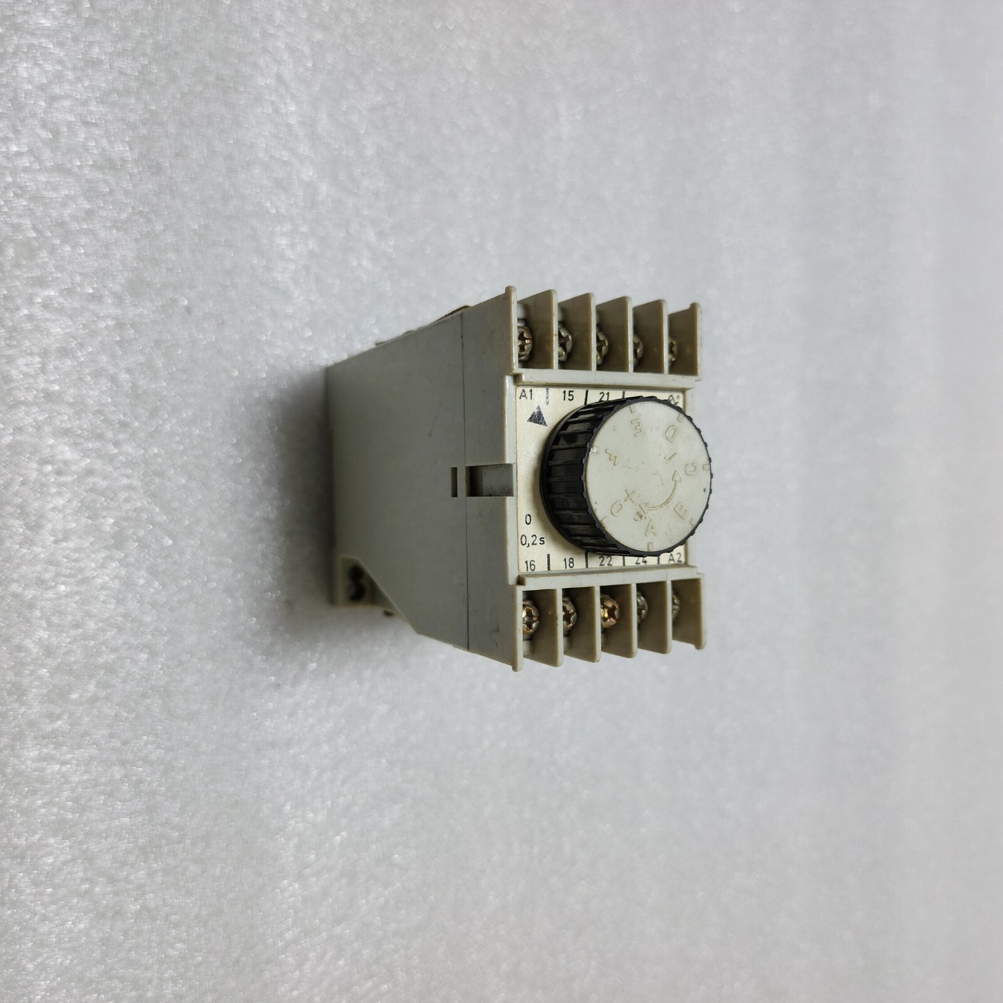 DOLD AA7562.32 TIMER RELAY 220VAC