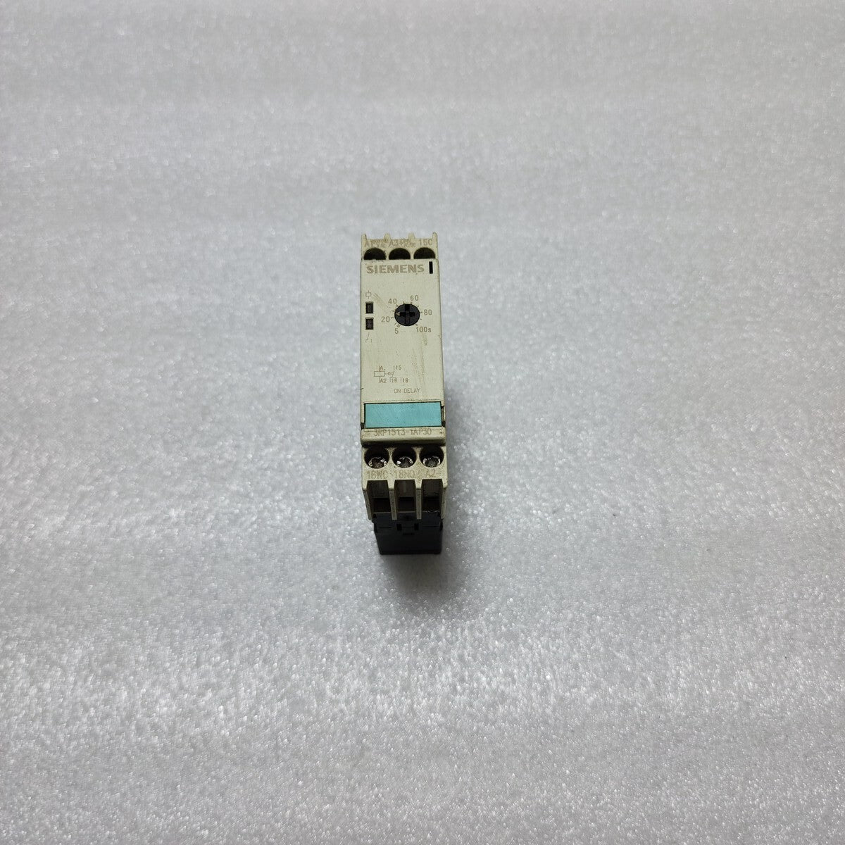 SIEMENS 3RP1513-1AP30 TIMER RELAY 200-240V/24VAC-DC