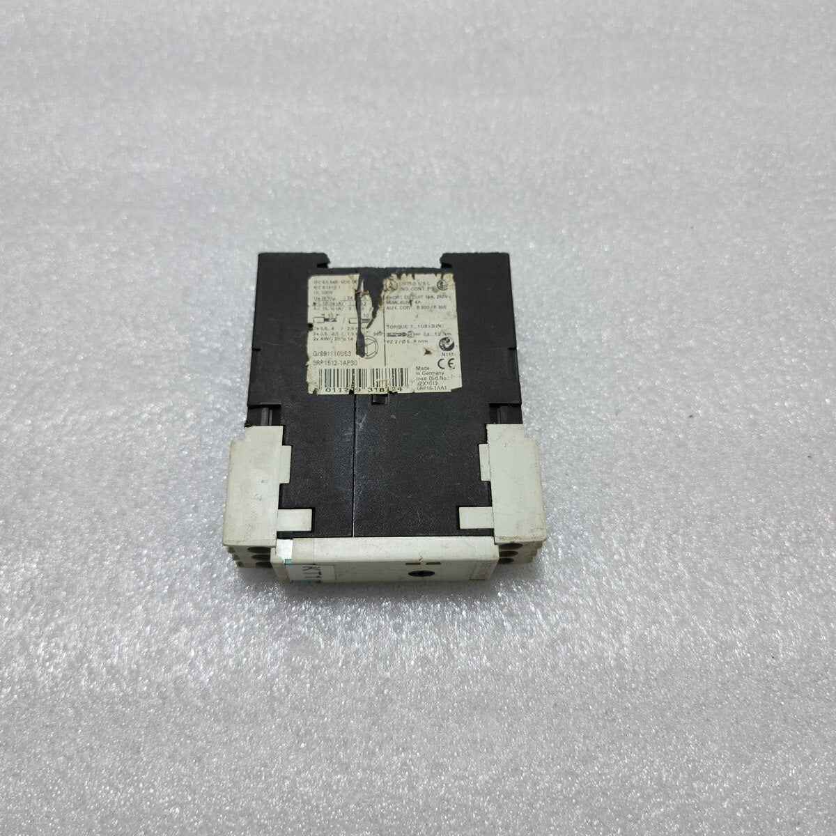 SIEMENS 3RP1512-1AP30 TIMER RELAY
