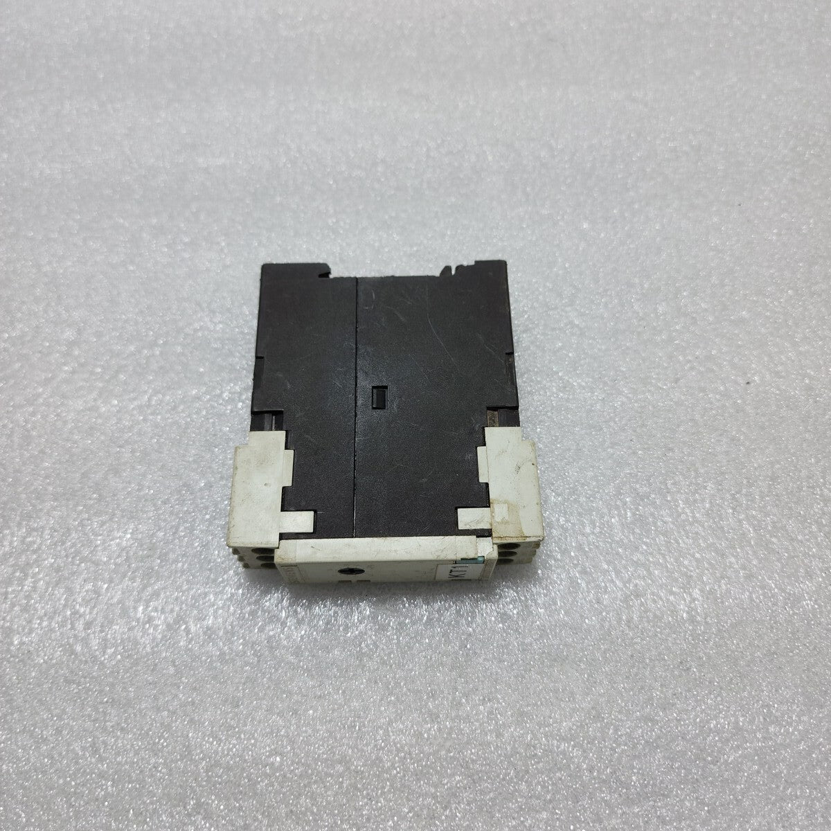 SIEMENS 3RP1512-1AP30 TIMER RELAY