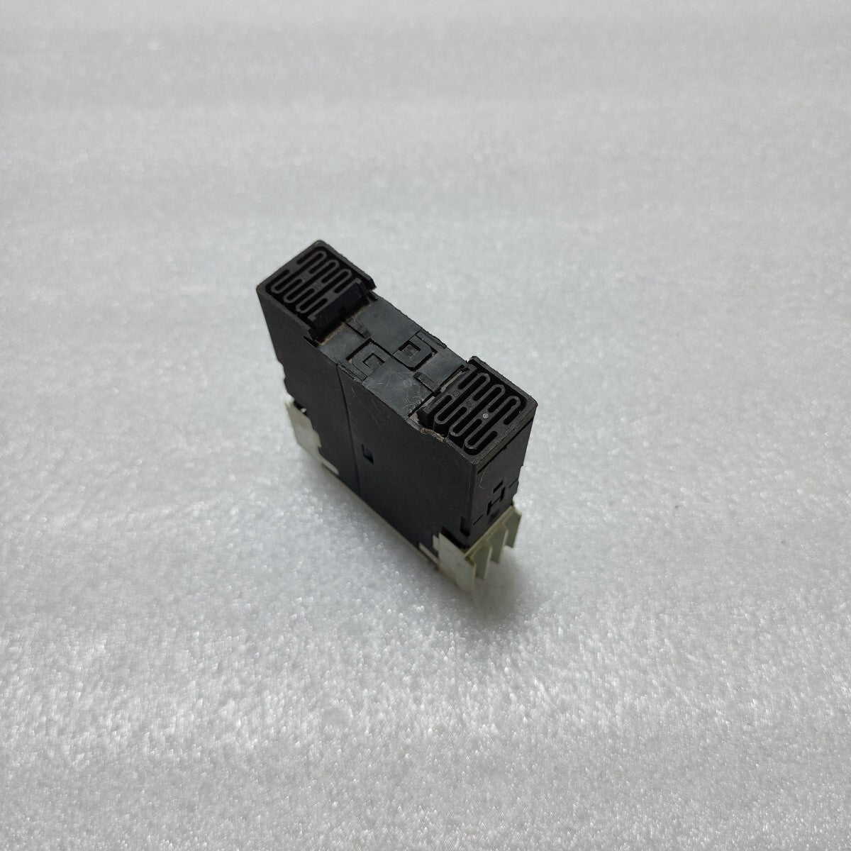 SIEMENS 3RP1512-1AP30 TIMER RELAY