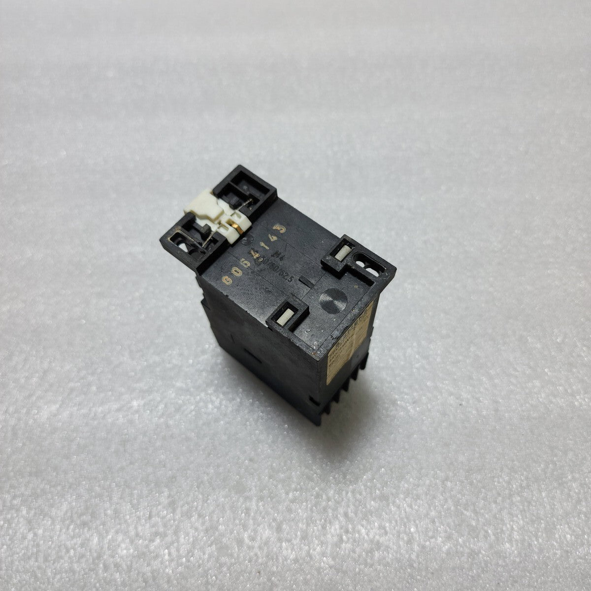 SIEMENS 7PU2240-2AN20 TIMER RELAY 220-240V