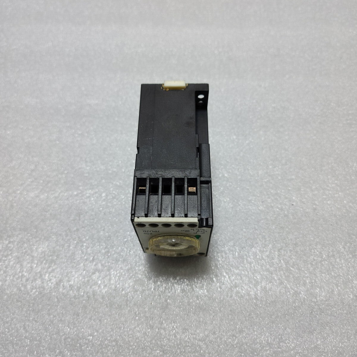 SIEMENS 7PU2040-7AN23 TIMER RELAY 220-240V