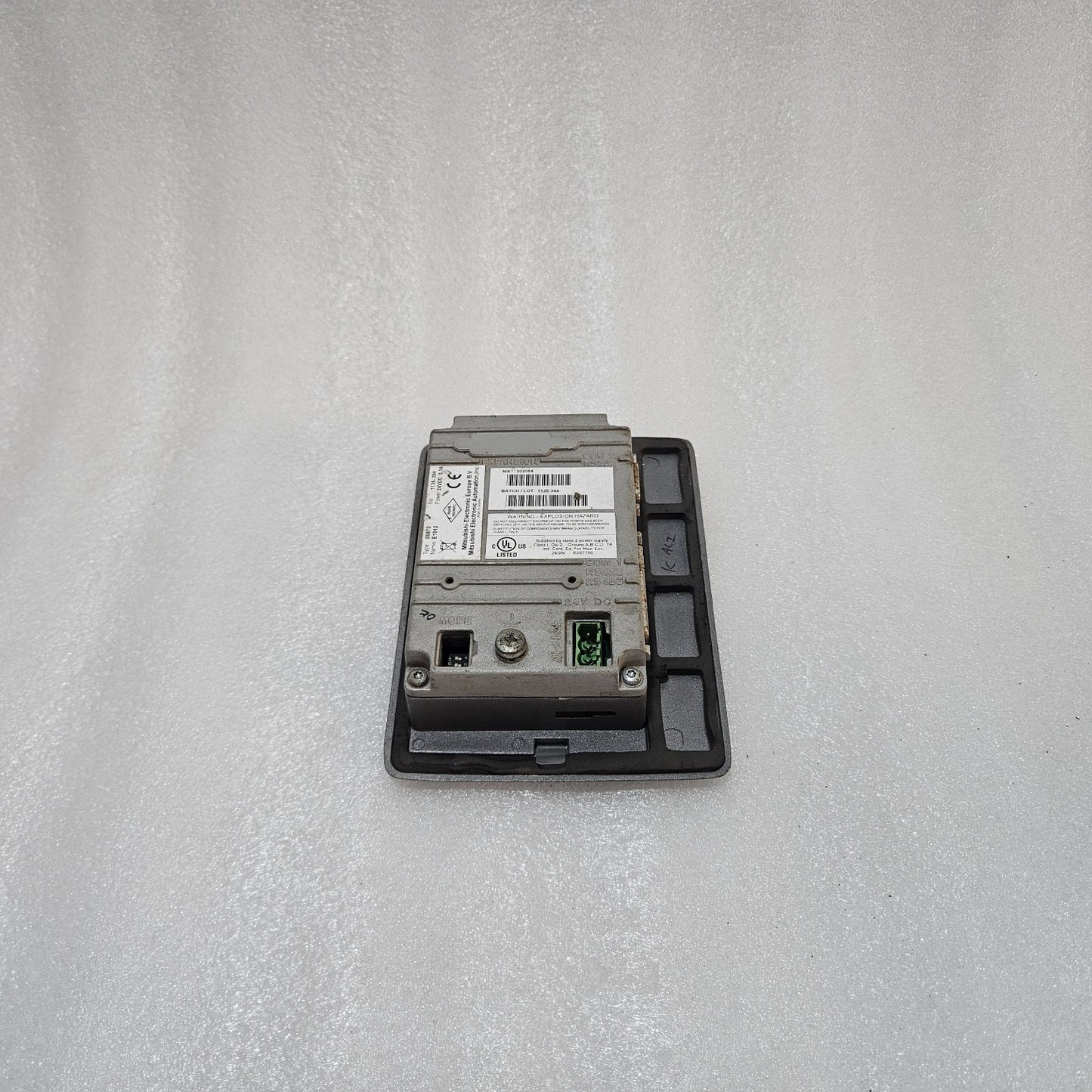 MITSUBISHI ELECTRIC E1012 HMI OPERATOR PANEL 06870 24VDC 0.1A