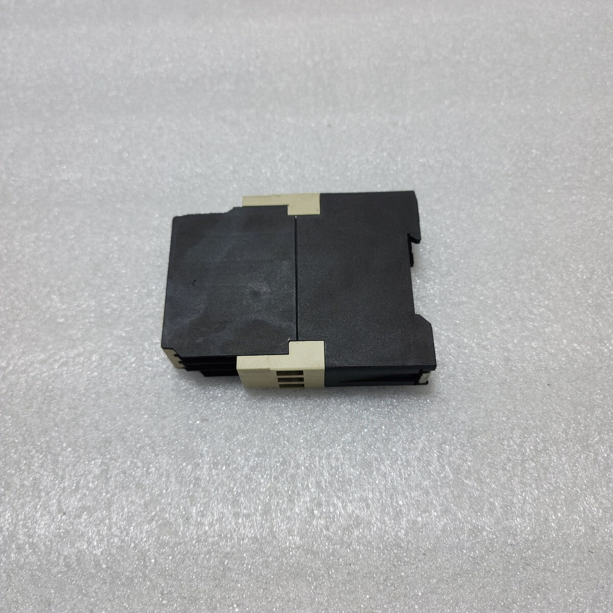 SCHIELE ERS TIMER RELAY 2.430.103.02 110-240VAC/24VAC-DC/42-48VAC