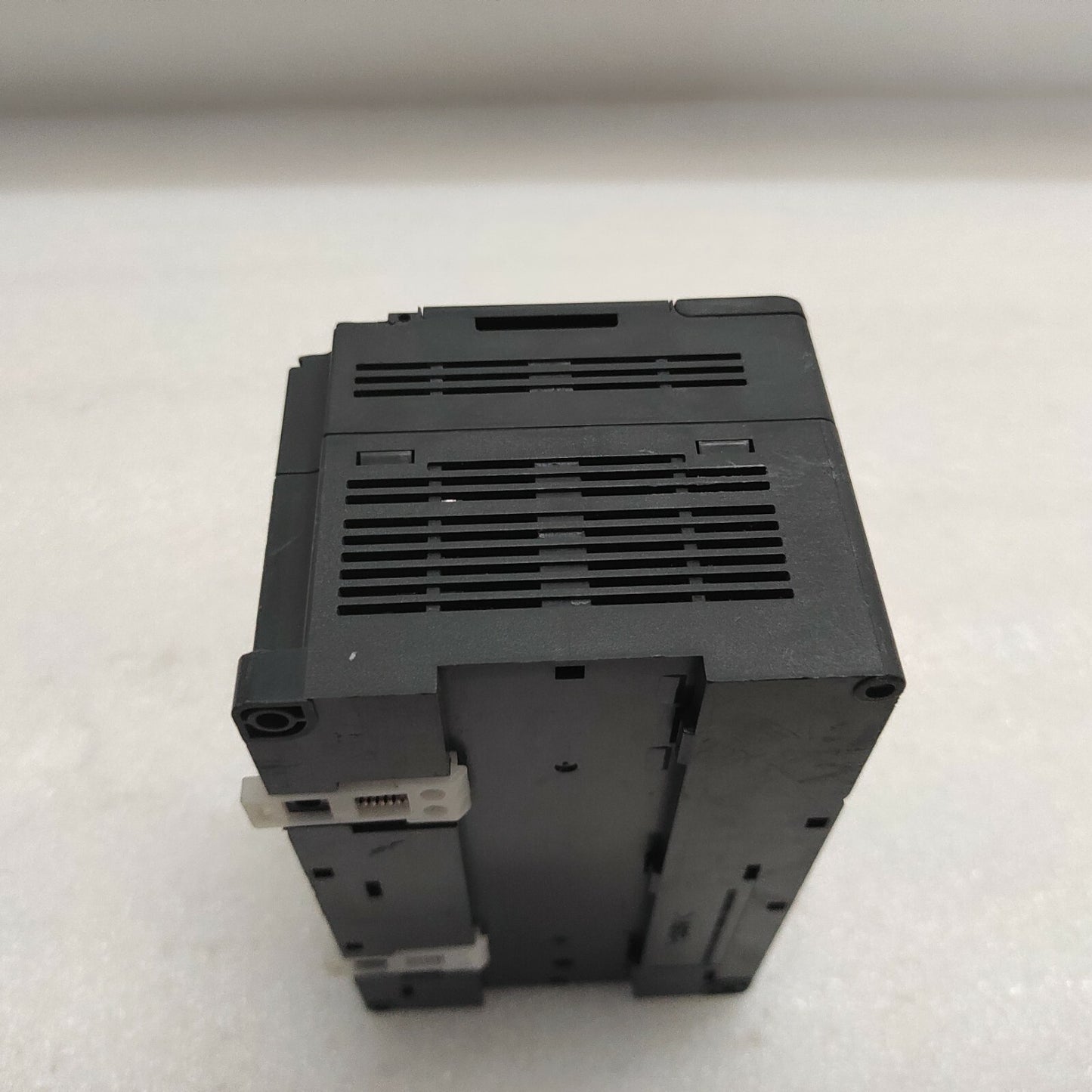 GE FANUC IC200UDD110-BF PLC VERSA MAX MICRO CONTROLLER 24VDC