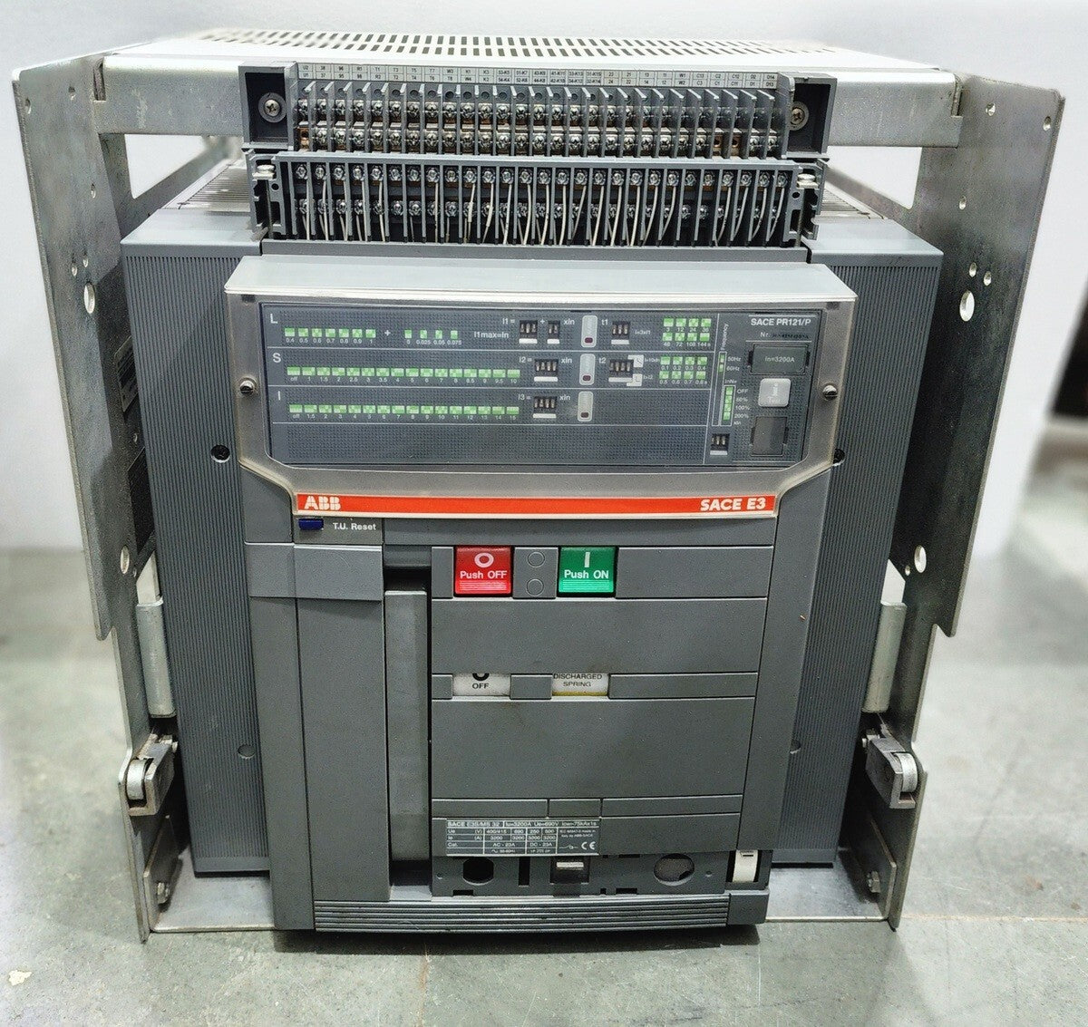 ABB SACE E3S/MS 32 3-POLE CIRCUIT BREAKER 1SDA058979R1 3200A