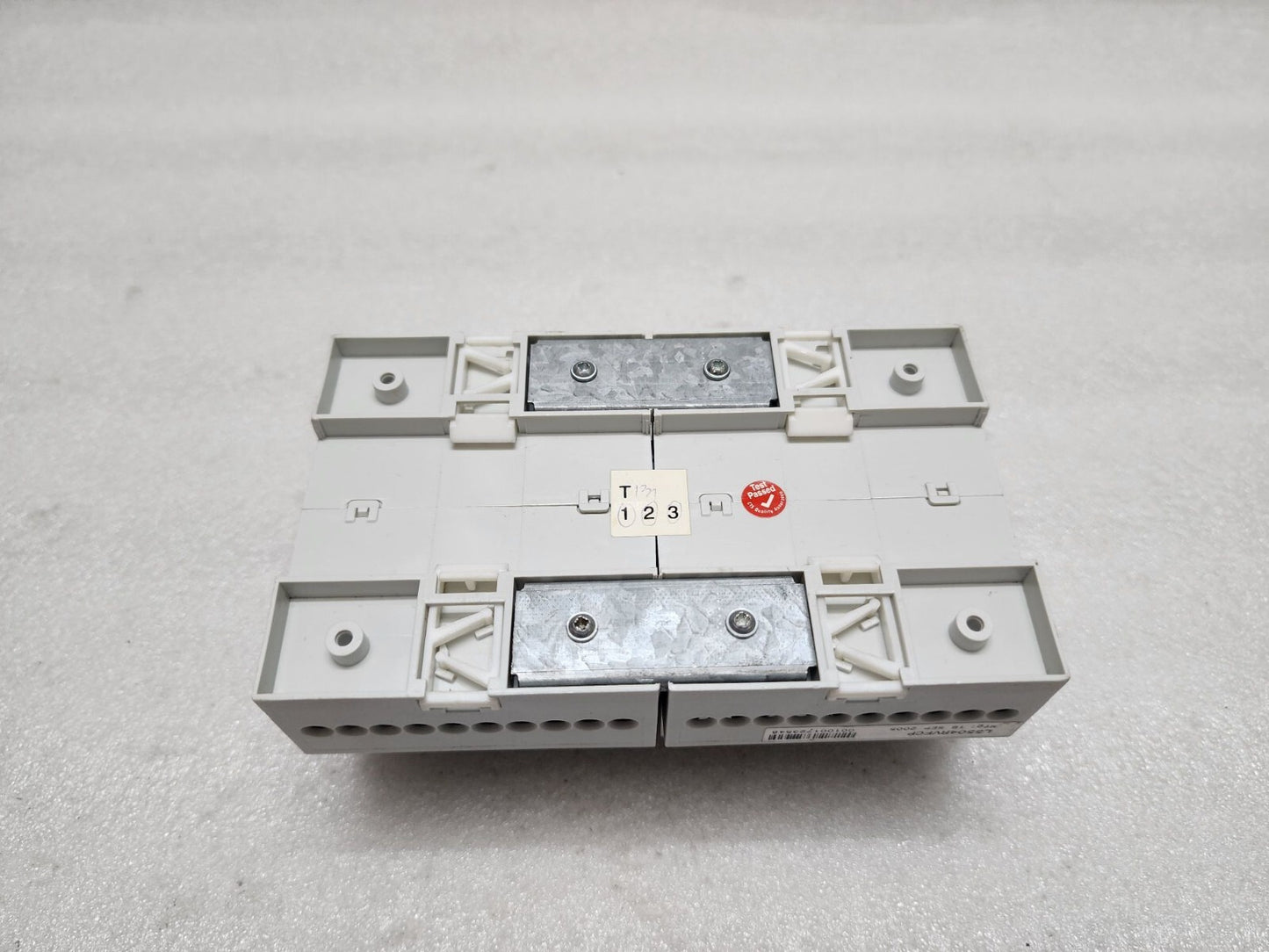 CLIPSAL L5504RVFC 4-CHANNEL VOLTAGE FREE CHANGEOVER RELAY 220-240V