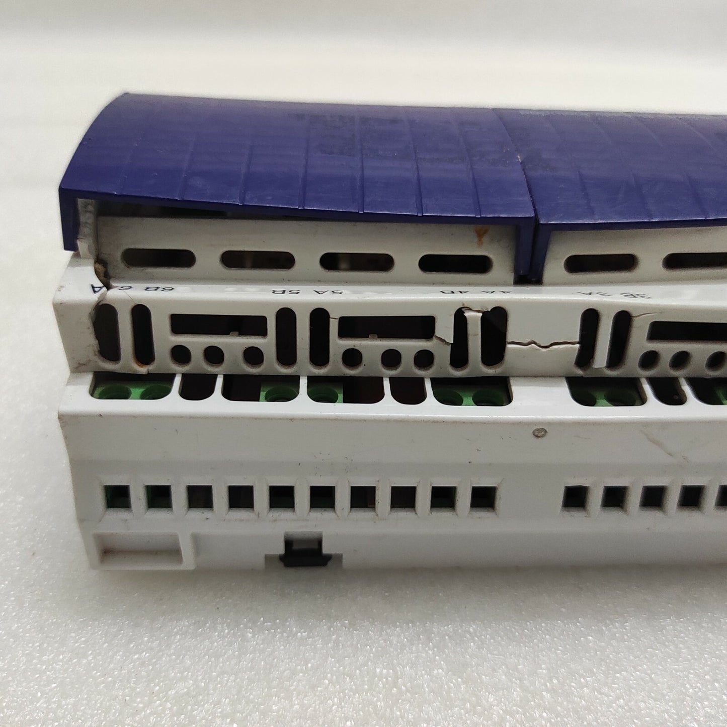 CLIPSAL C-BUS2 L5512RVF 12-CHANNEL VOLTAGE FREE RELAY 220-240V FOR PARTS