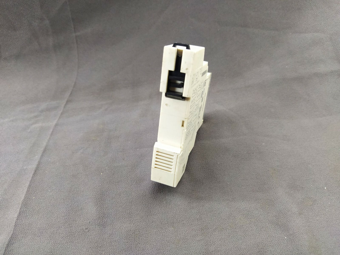 SE RE17RMMU Time Delay Relay 0.1 SEC - 100 HOUR 24-240V AC/24V DC