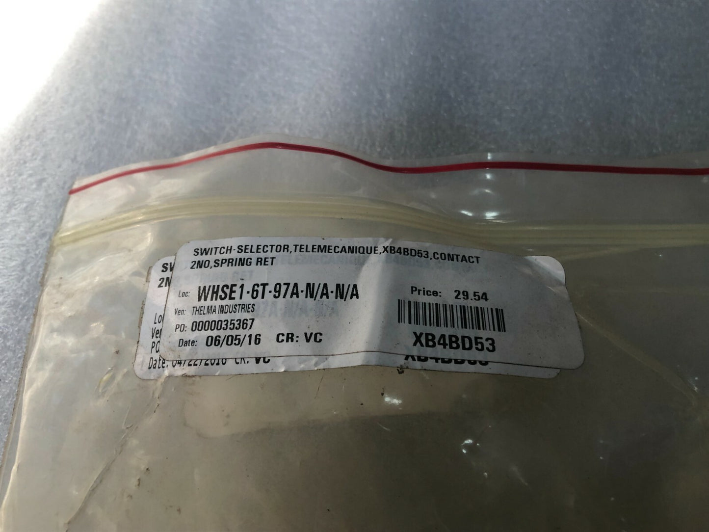 SE  XB4-BD53 SELECTOR SWITCH 38062
