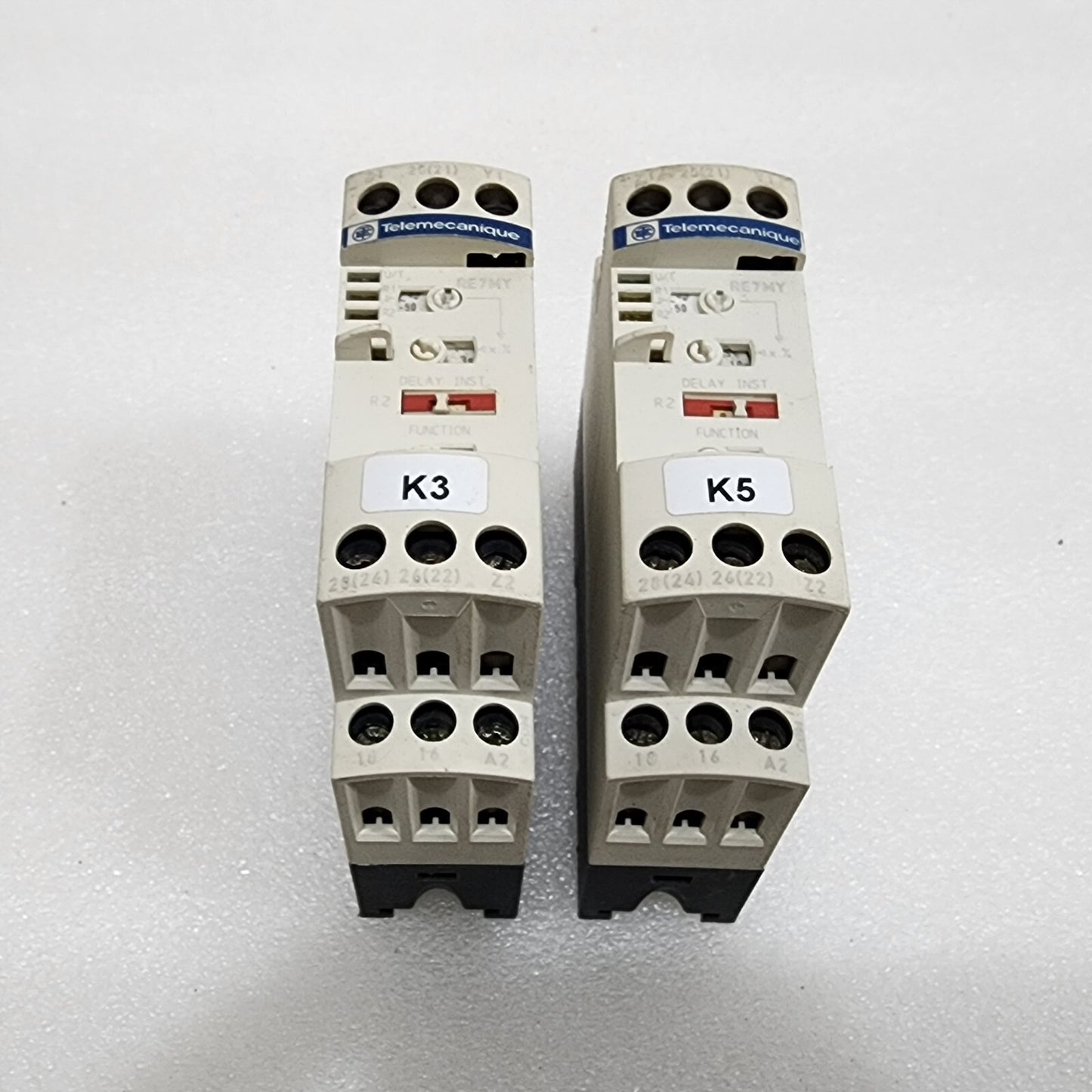 SE RE7MY13BU Time Delay Relay 0.05s-300h 110-240V/24V Telemecanique