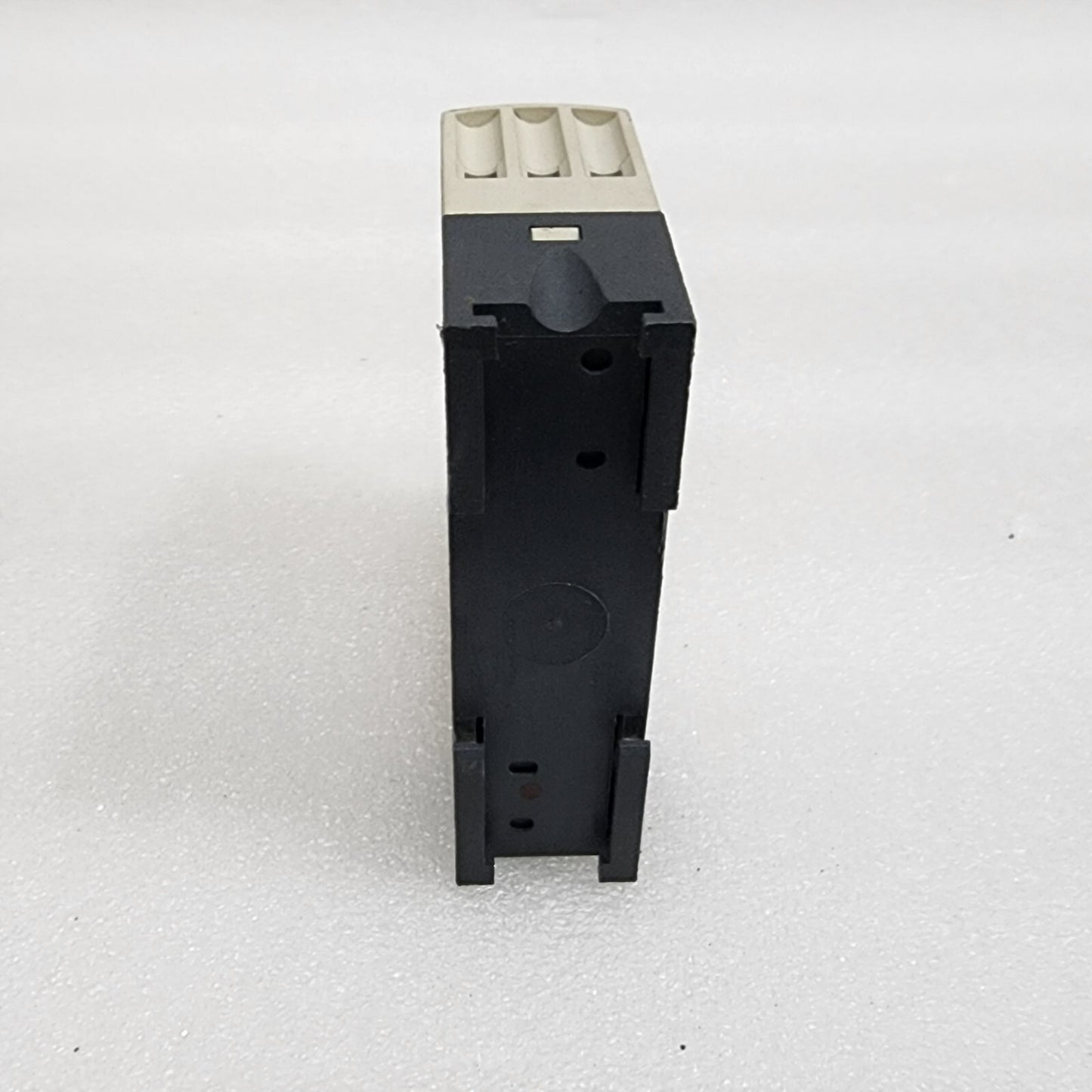 SE RE7MY13BU Time Delay Relay 0.05s-300h 110-240V/24V Telemecanique