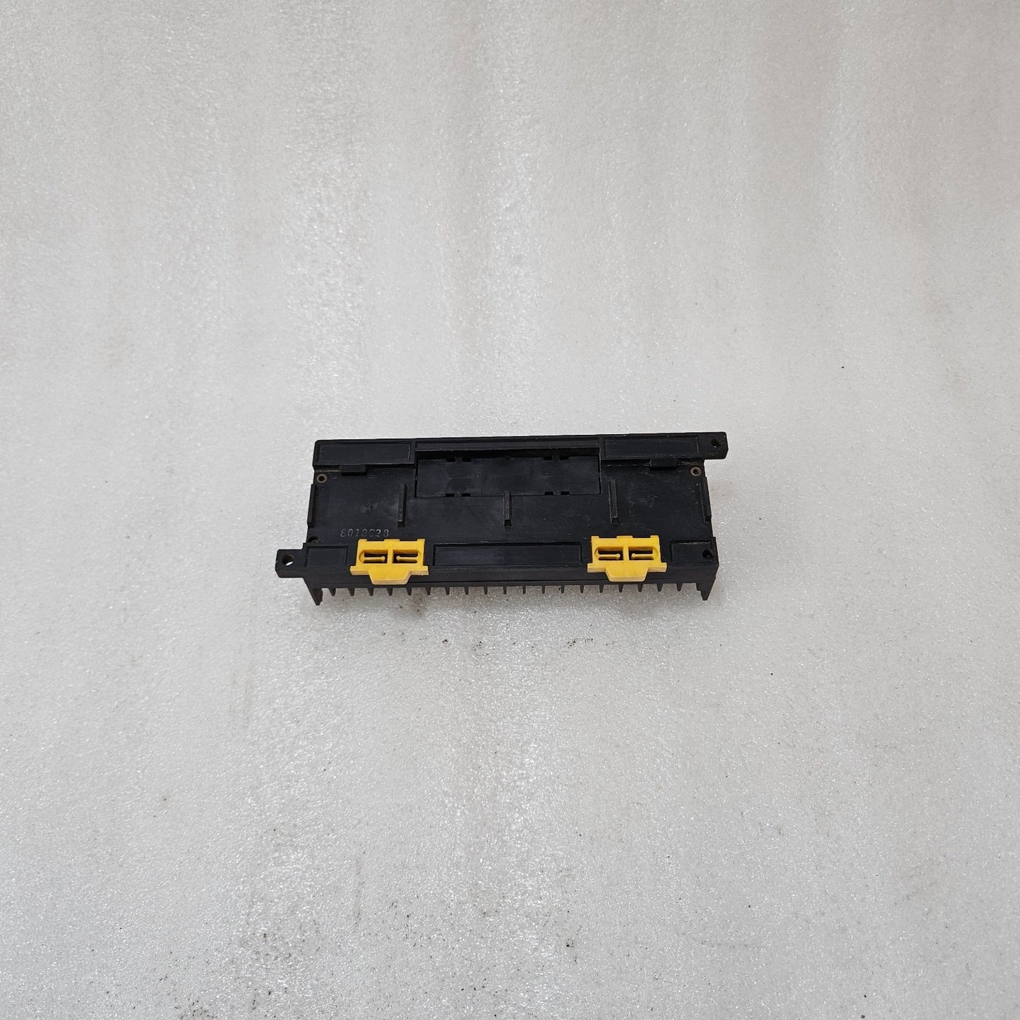 YOSHIDA ELECTRIC PS7D-40V4 INTERFACE MODULE / CONNECTOR UNIT 125V 1A INDUSTRIAL