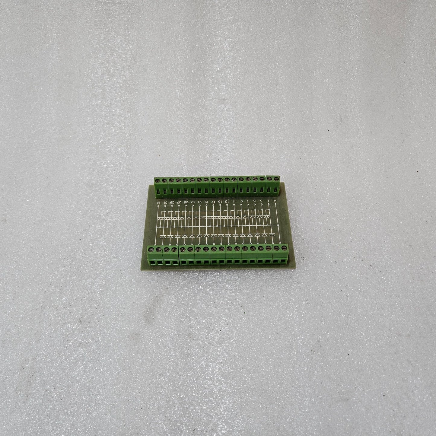 MULTI-CHANNEL DIODE INTERFACE PCB BOARD BU4007C.PCB INDUSTRIAL SIGNAL PROTECTION