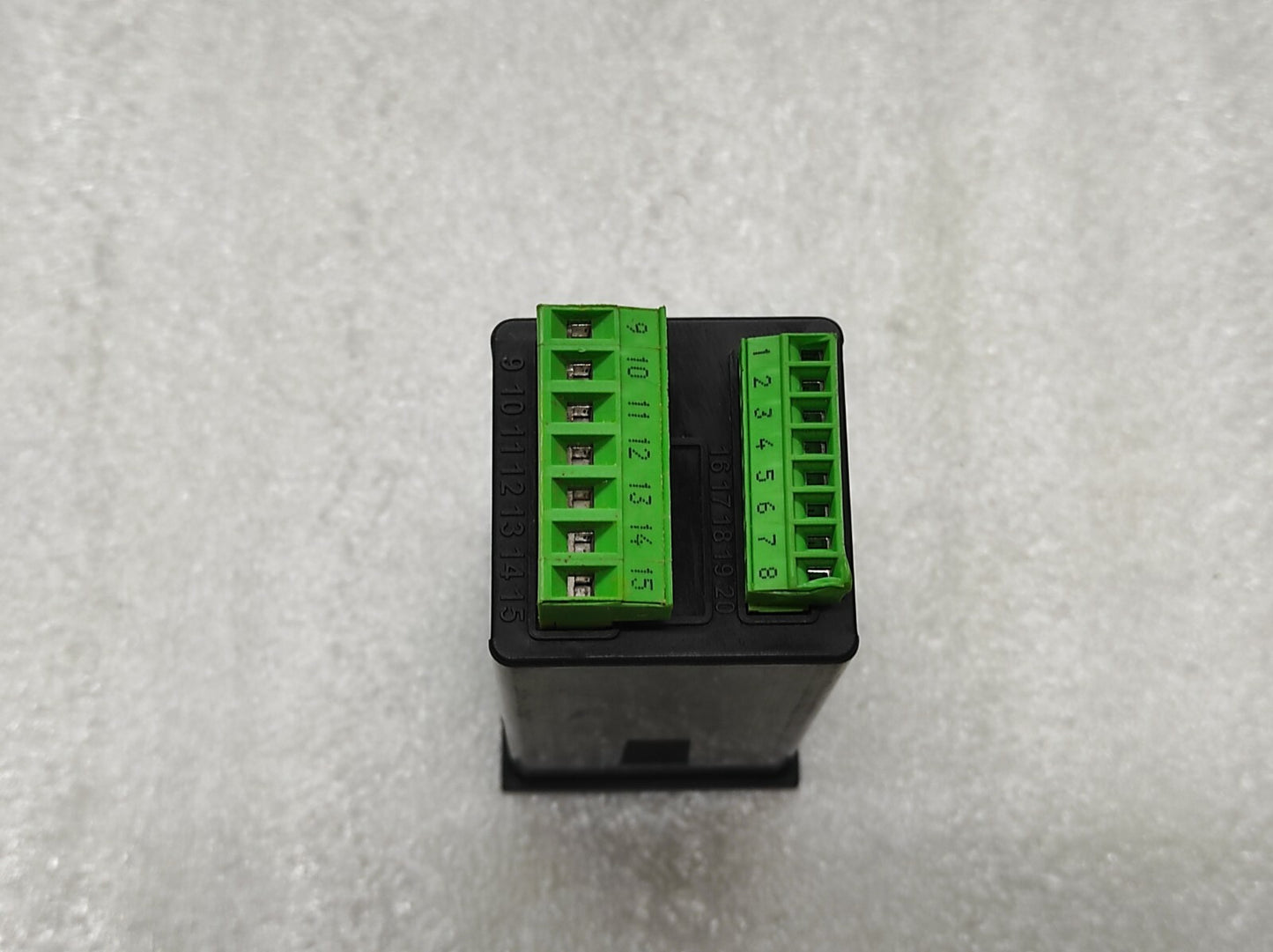 PEPPERL + FUCHS KC-LCDC-48-2R-230VAC TIMER COUNTER 214740 100-240V