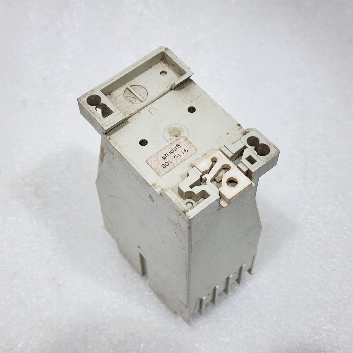 DOLD AD 8851.14 LATCHING RELAY 0016370 220-230V