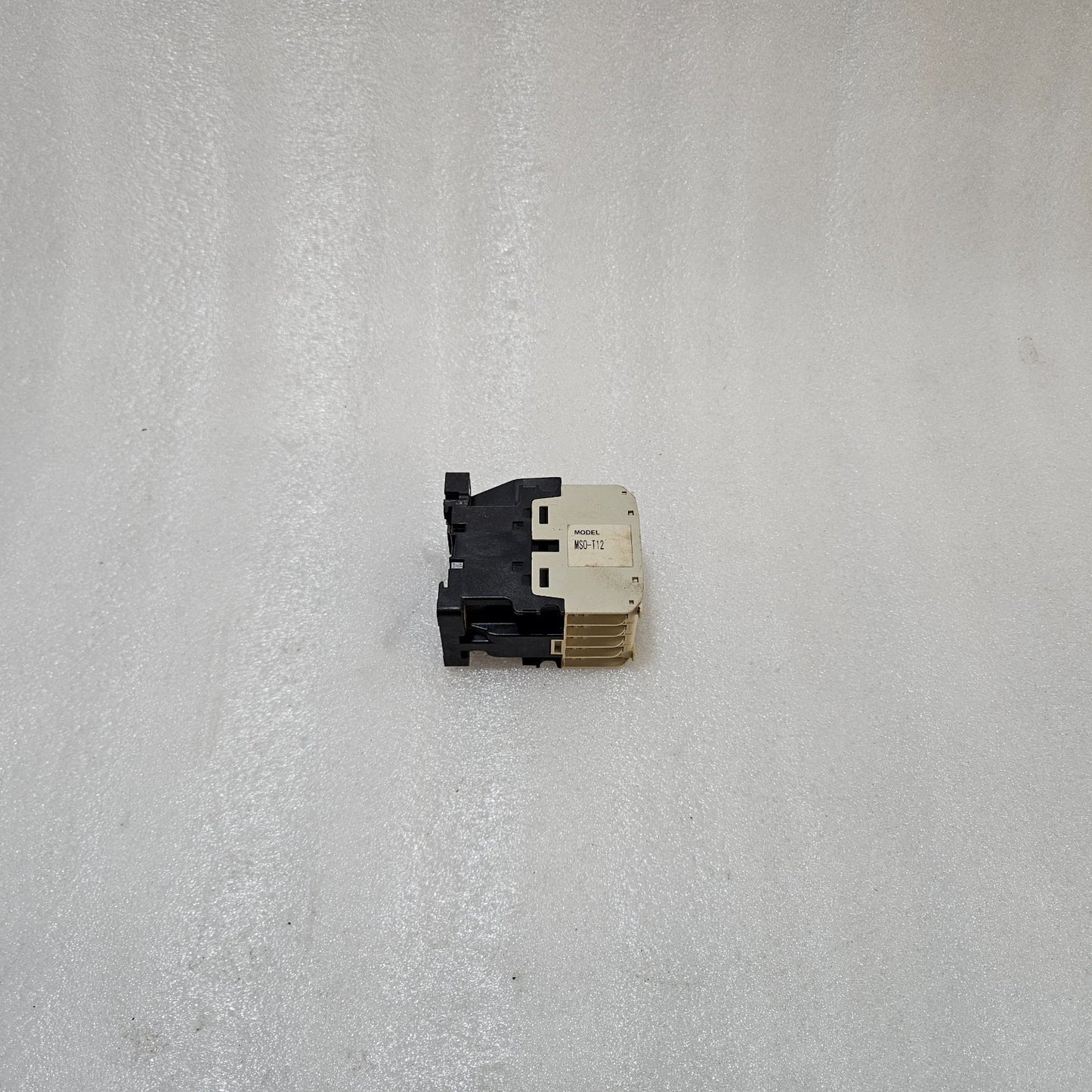 MITSUBISHI S-T12 MAGNETIC CONTACTOR 3-POLE 20A AC-3 MOTOR CONTACTOR 100-127V MAD