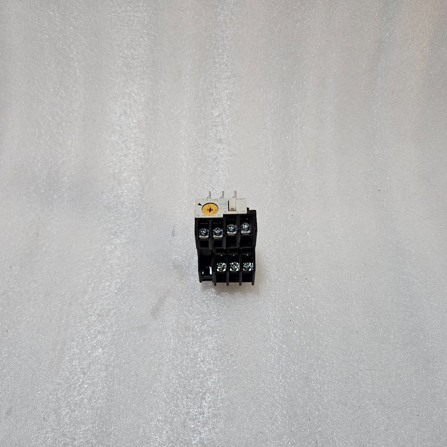 FUJI ELECTRIC TR-ON TR13N THERMAL OVERLOAD RELAY 1.7–2.6A MOTOR PROTECTION RELAY