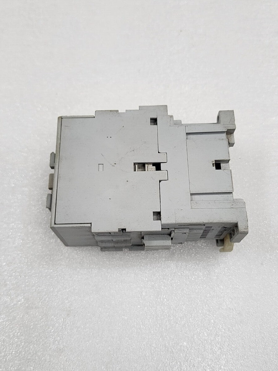 ALLEN BRADLEY CAT 100-C37-00 SER C MAGNETIC CONTACTOR COIL VOLTAGE 110-120V