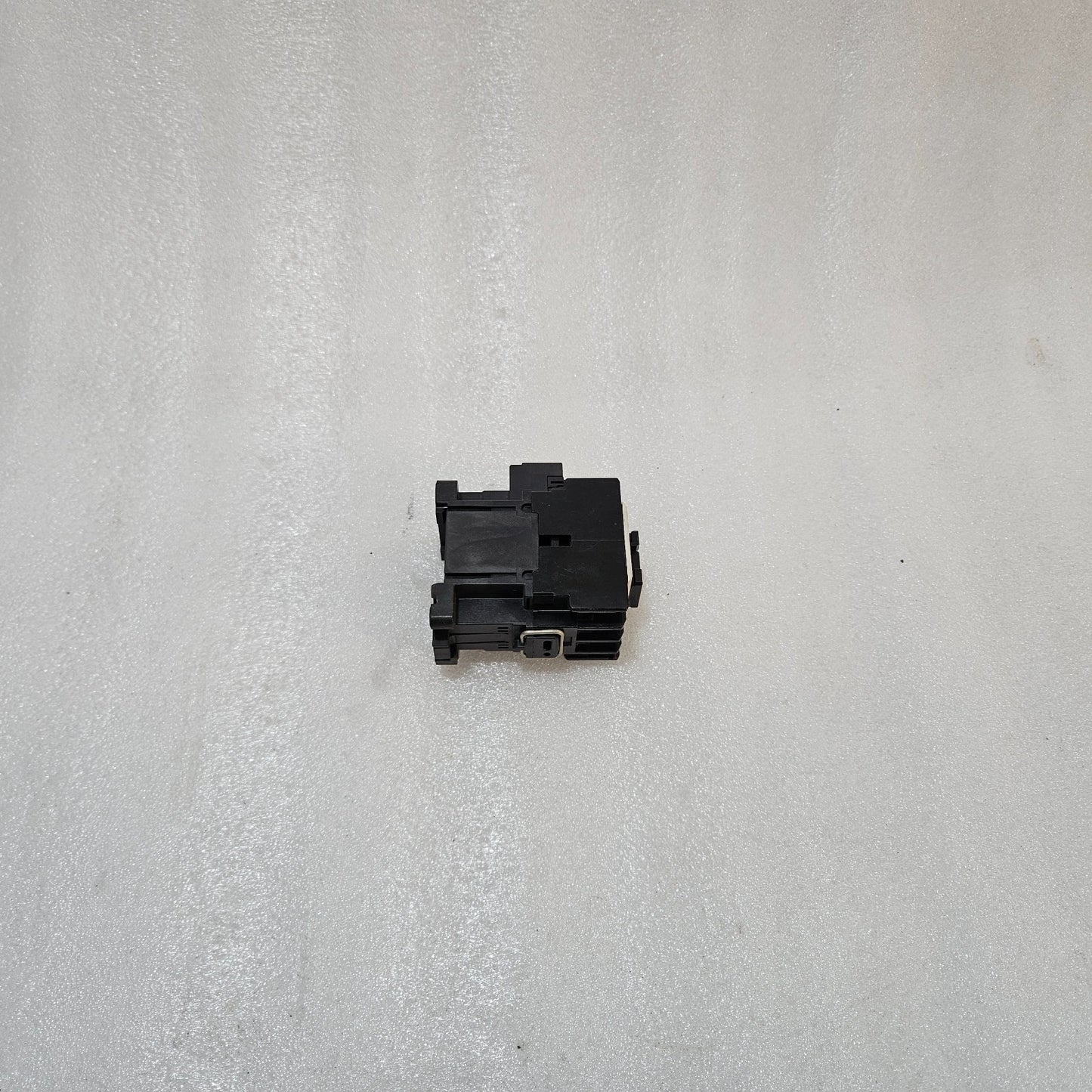 FUJI ELECTRIC SH-4 AUXILIARY CONTACTOR BLOCK 4NO WITH 100–110V COIL 10A