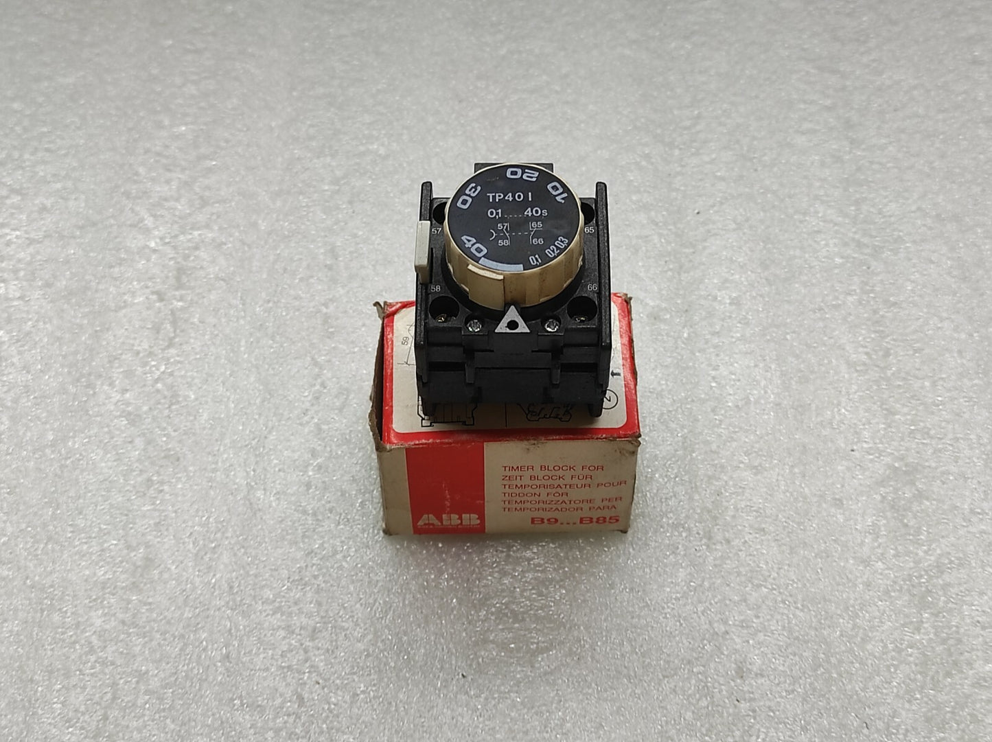 ABB TP40I PNEUMATIC TIMER FPTN477016R0008 0.1-40S NIB