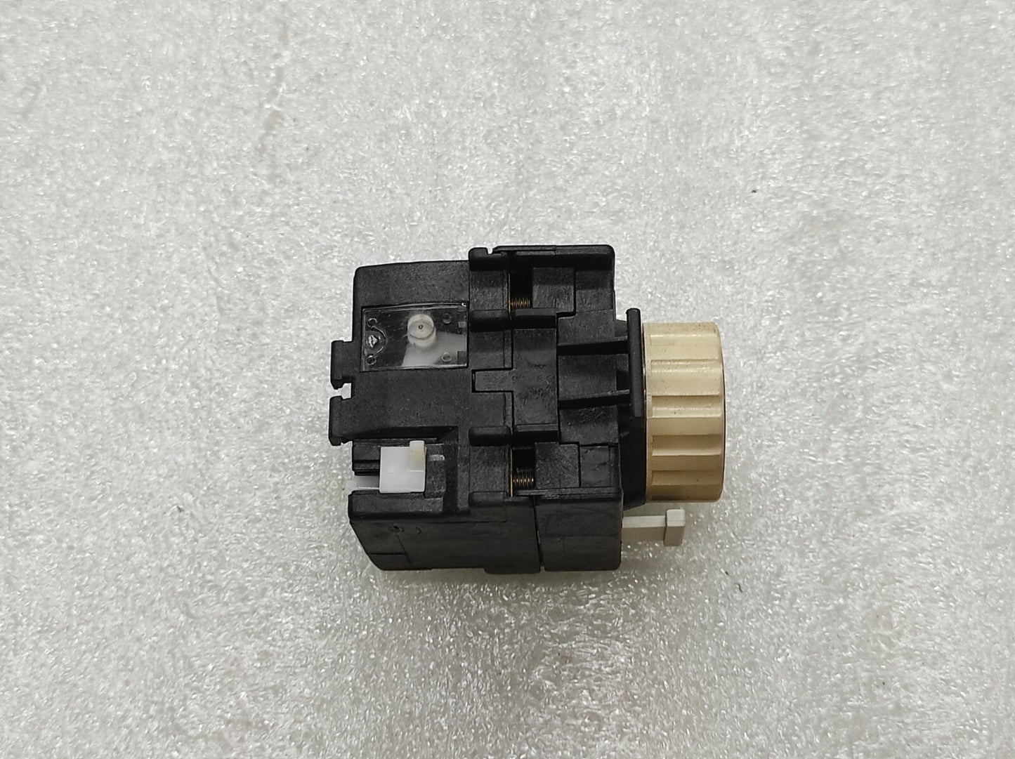 ABB TP40I PNEUMATIC TIMER FPTN477016R0008 0.1-40S NIB