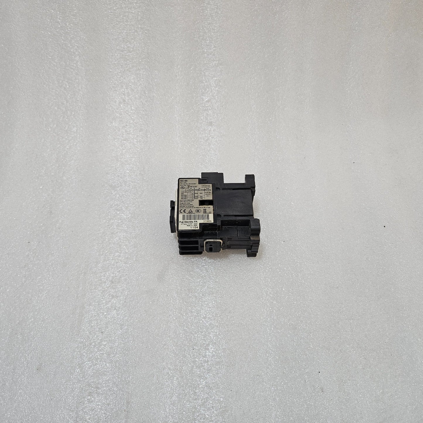 FUJI ELECTRIC SC-03 MAGNETIC CONTACTOR 20A AC-3 MOTOR CONTACTOR WITH 100-110V CO