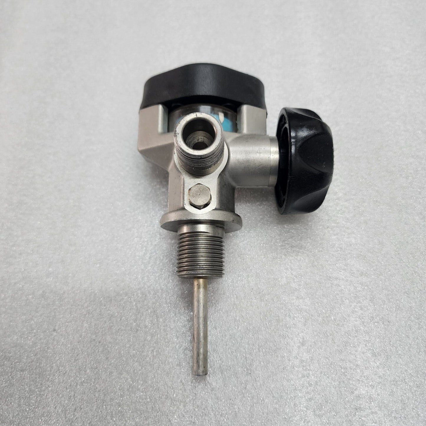 SCOTT BREATHING AIR CYLINDER VALVE 3000 PSI THREAD M18