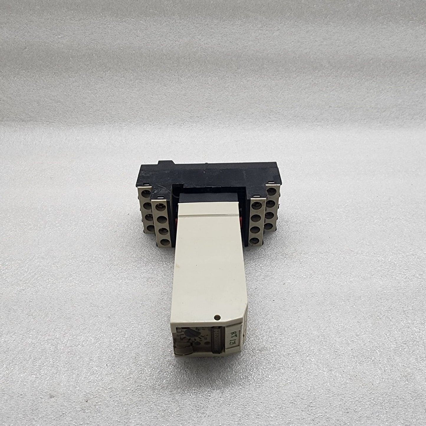 RHR 418E PLUG IN RELAY