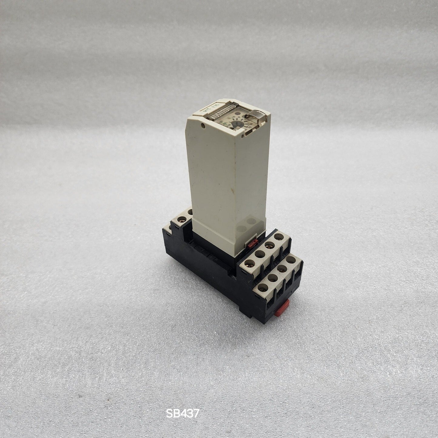 RHR 418E PLUG IN RELAY