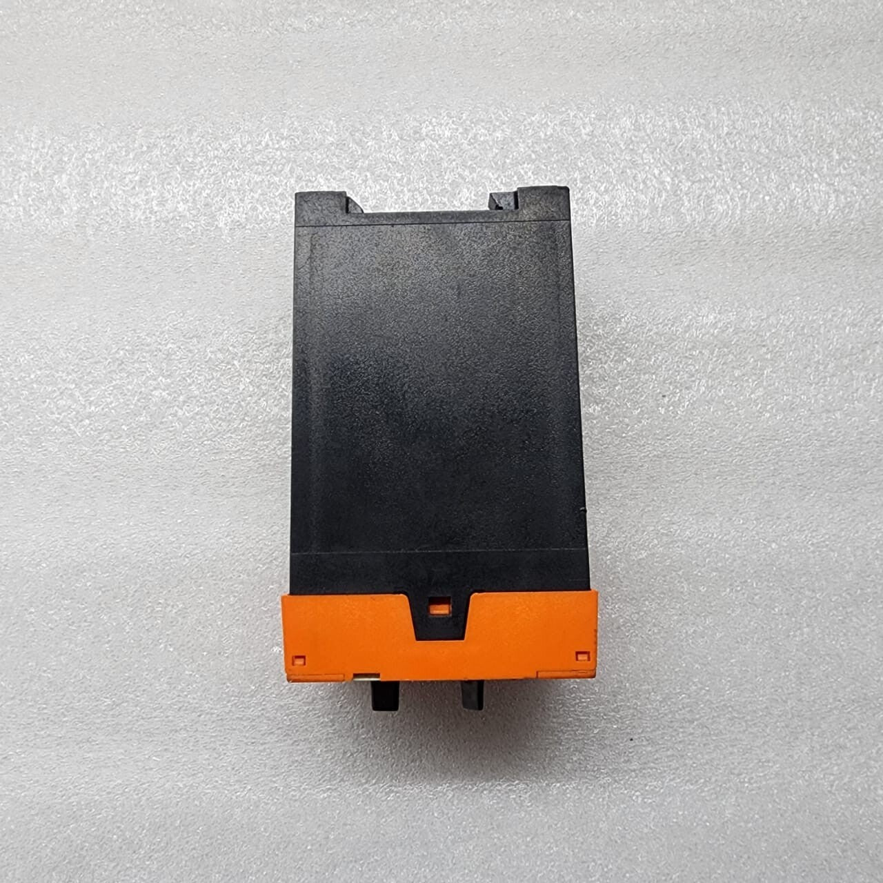 DOLD BA9043 VOLTAGE MONITORING RELAY BA9043/003
