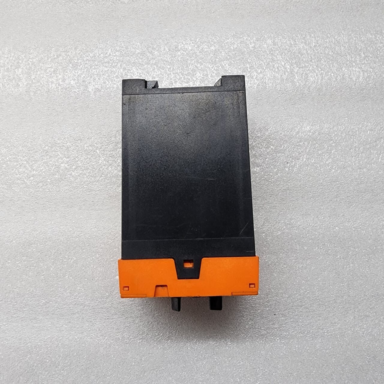 DOLD BA9043 VOLTAGE MONITORING RELAY BA9043/003