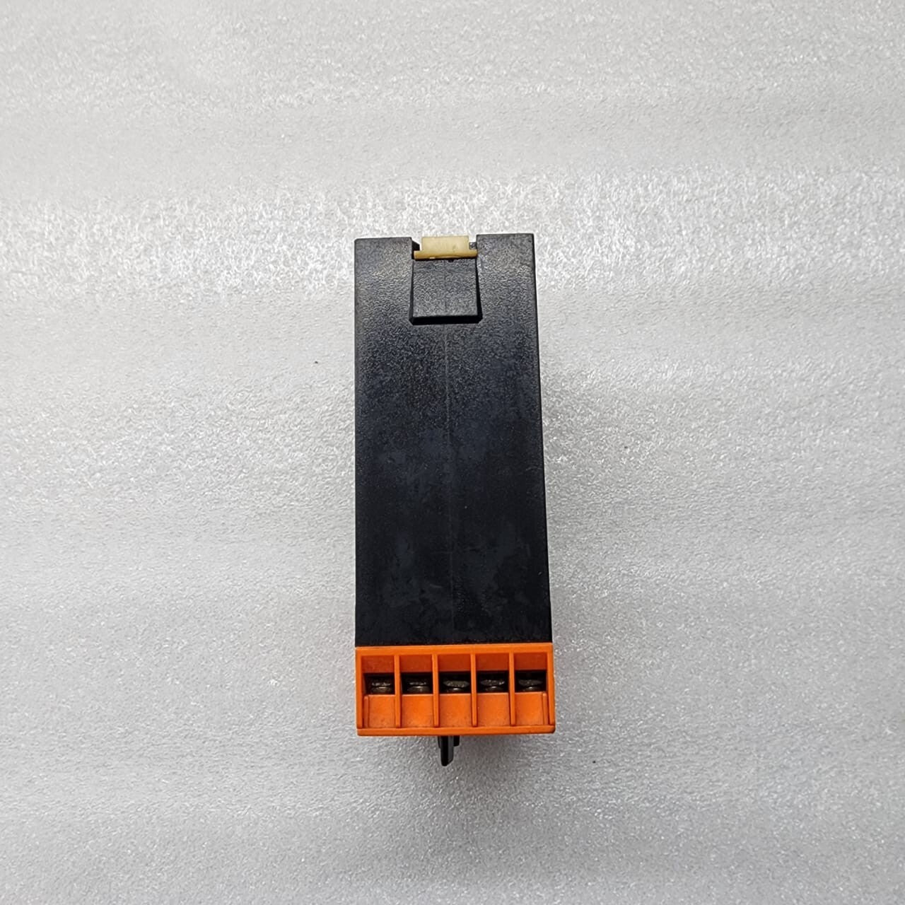 DOLD BA9043 VOLTAGE MONITORING RELAY BA9043/003