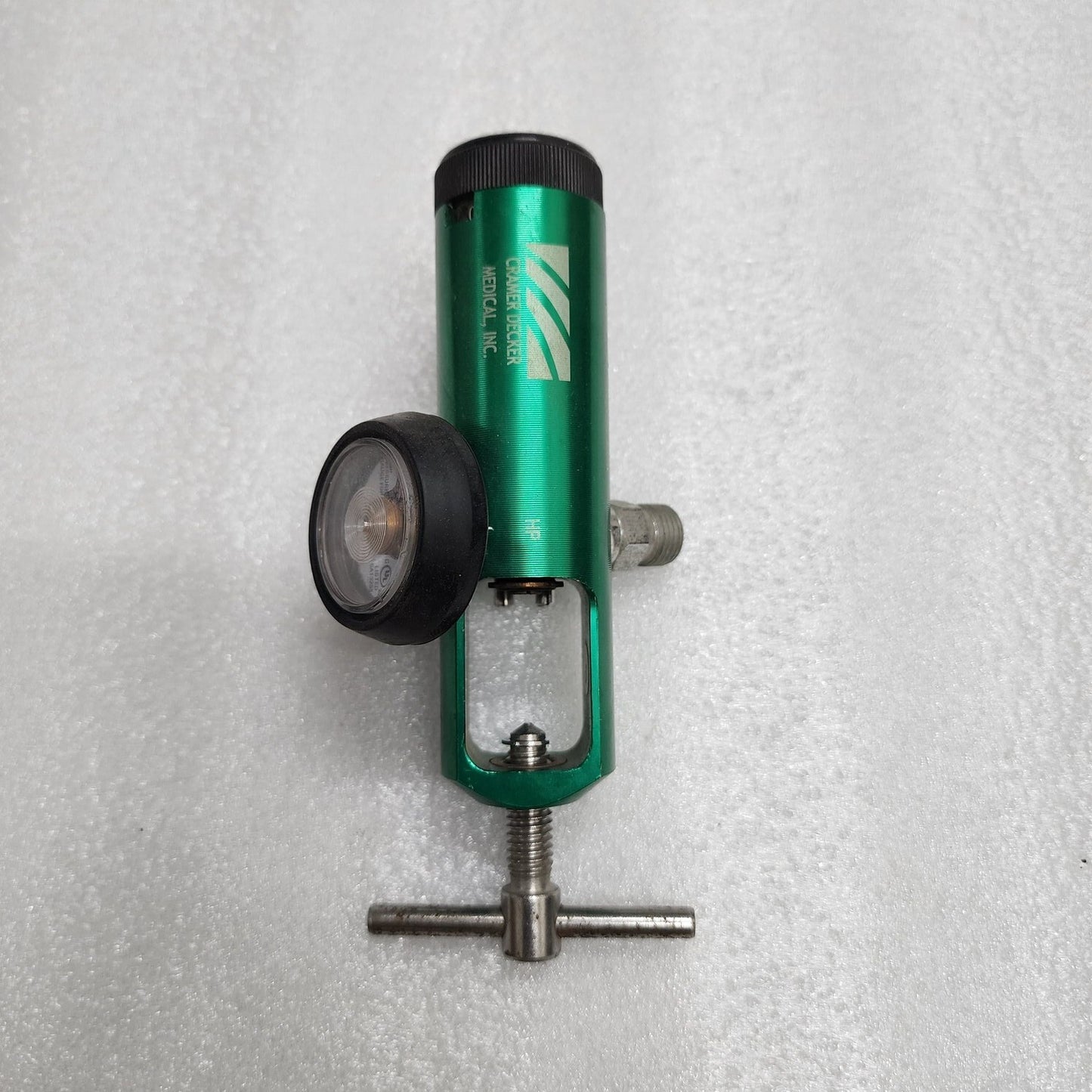CRAMER DECKER AREG8725-B2D OXYGEN REGULATOR