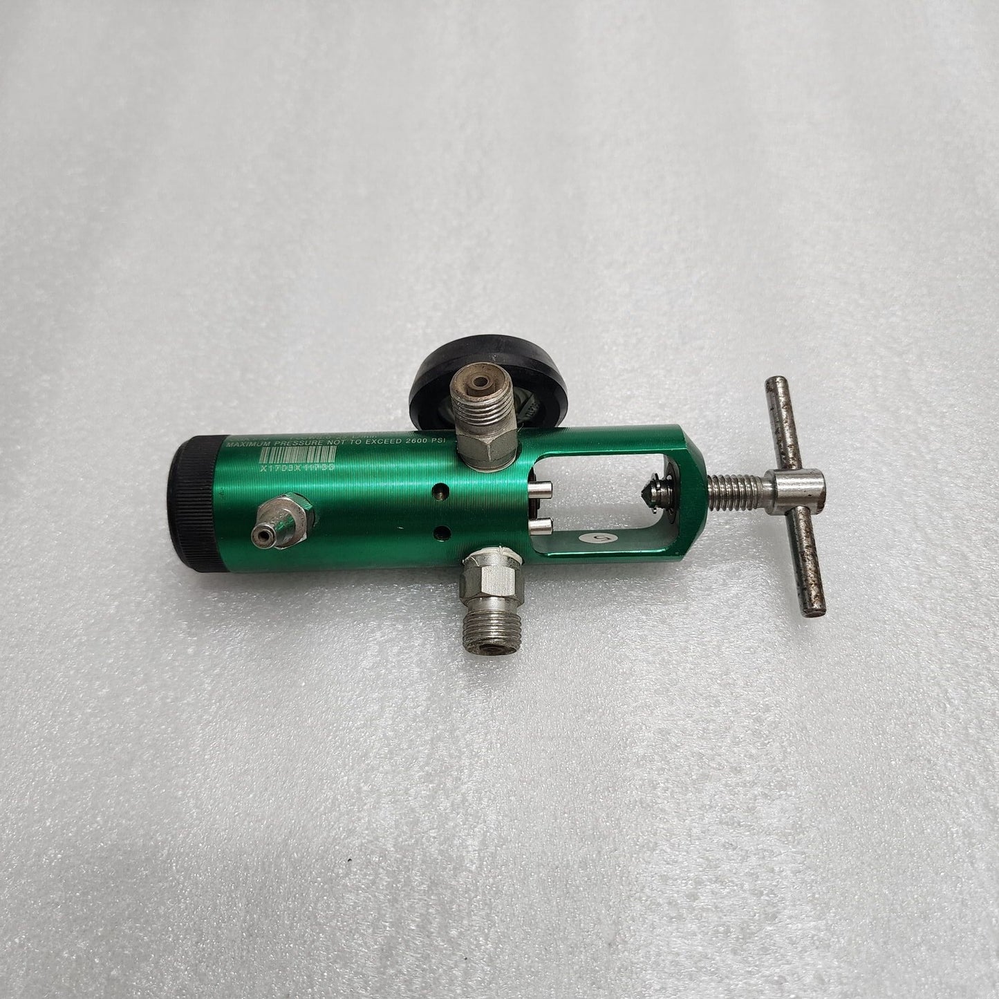 CRAMER DECKER AREG8725-B2D OXYGEN REGULATOR
