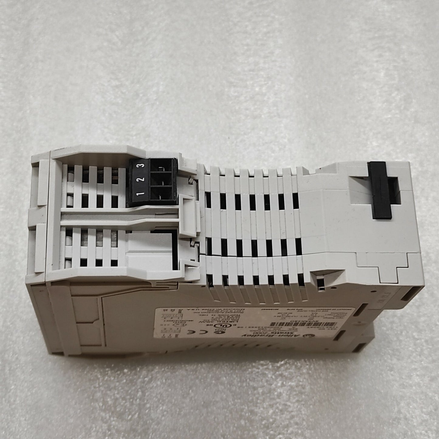ALLEN BRADLEY STRATIX 2000 CAT 1783-US08T UNMANAGED ETHERNET SWITCH