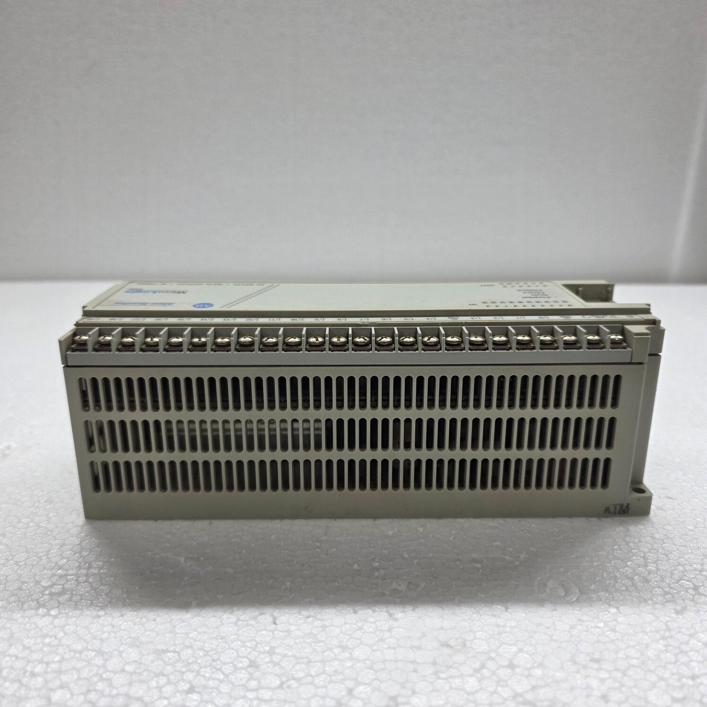 ALLEN BRADLEY MICROLOGIX 1000 CAT 1761-L32BWA