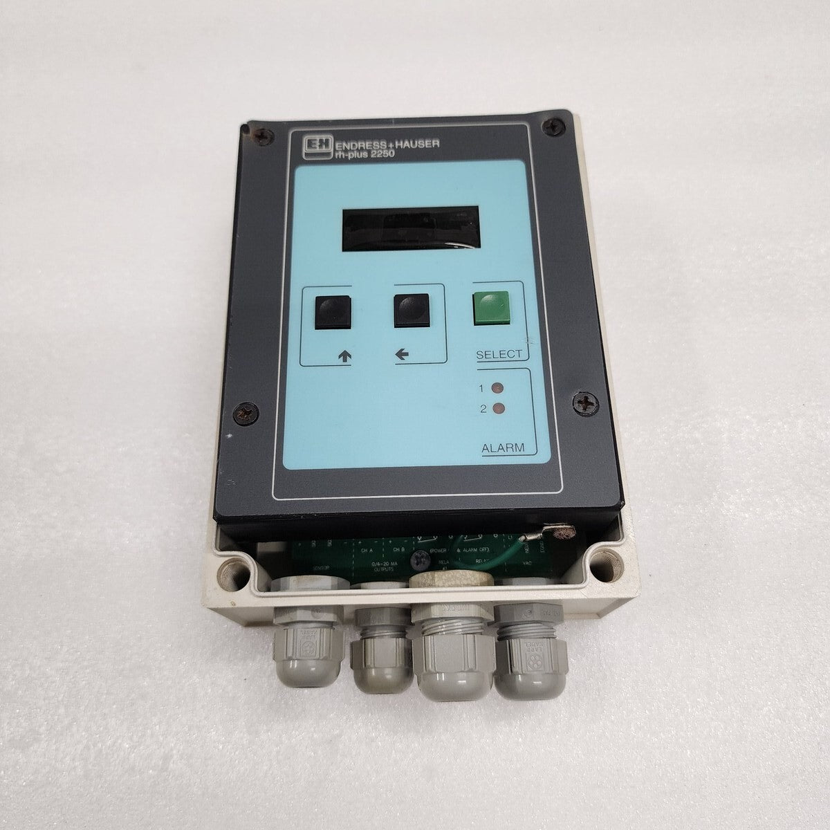 ENDRESS + HAUSER RH-PLUS 2250 RELATIVE HUMIDITY ANALYZER MR2250-R5D6S1 187-276V
