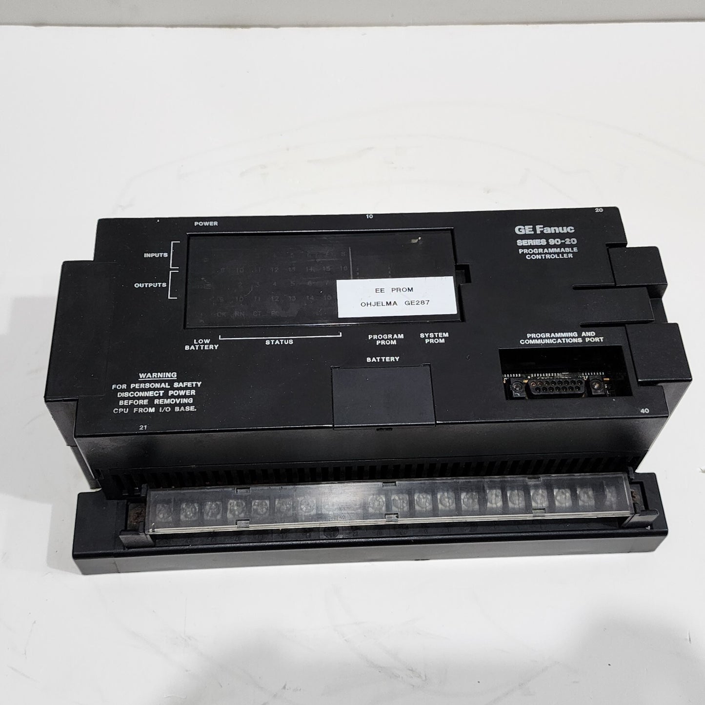 GE FANUC IC692CPU211E PROGRAMMABLE CONTROLLER IC692MDR541C 24VDC