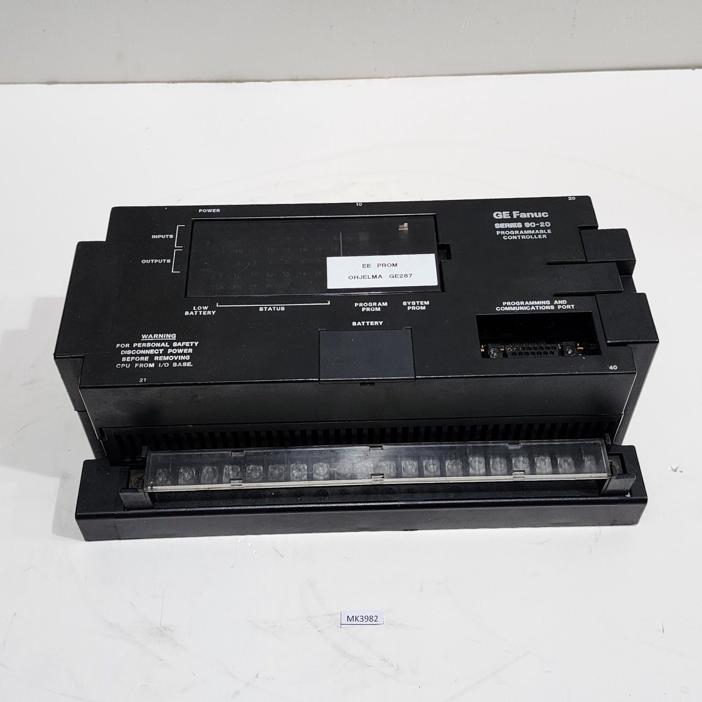 GE FANUC IC692CPU211E PROGRAMMABLE CONTROLLER IC692MDR541C 24VDC