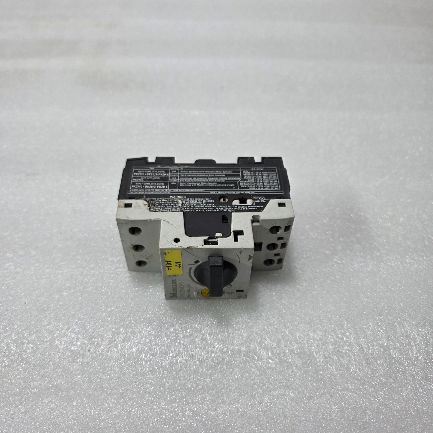MOELLER PKZM0-1 MOTOR PROTECTION CIRCUIT BREAKER 0.63–1A MANUAL MOTOR STARTER